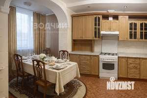 3-к квартира, вторичка, 125м2, 2/9 этаж