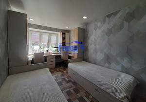 2-к квартира, вторичка, 57м2, 1/9 этаж
