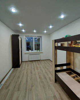 2-к квартира, вторичка, 58м2, 1/9 этаж