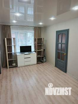 2-к квартира, вторичка, 42м2, 1/4 этаж