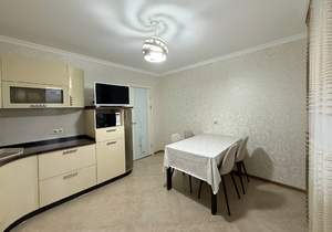 3-к квартира, вторичка, 84м2, 8/10 этаж