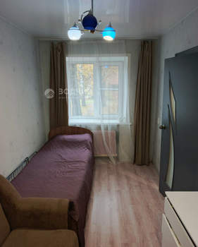 2-к квартира, вторичка, 42м2, 1/4 этаж