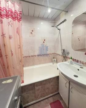 2-к квартира, вторичка, 53м2, 1/5 этаж