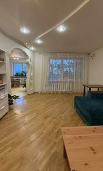 4-к квартира, вторичка, 134м2, 8/9 этаж