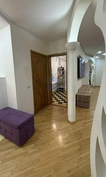 4-к квартира, вторичка, 134м2, 8/9 этаж