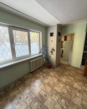 2-к квартира, вторичка, 45м2, 1/4 этаж