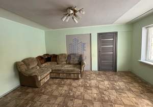 2-к квартира, вторичка, 45м2, 1/4 этаж