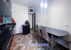 3-к квартира, вторичка, 70м2, 1/9 этаж