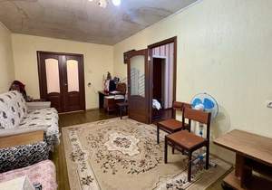 3-к квартира, вторичка, 70м2, 1/9 этаж