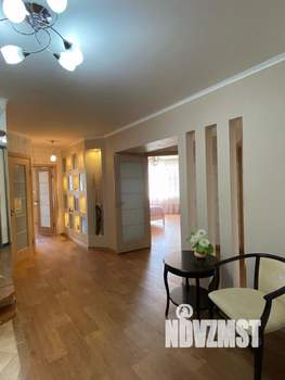 3-к квартира, вторичка, 100м2, 8/10 этаж