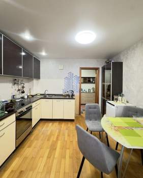 3-к квартира, вторичка, 74м2, 5/10 этаж