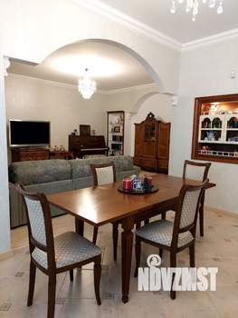 3-к квартира, вторичка, 130м2, 1/8 этаж