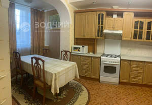 4-к квартира, вторичка, 125м2, 2/9 этаж
