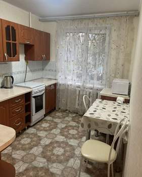 3-к квартира, вторичка, 65м2, 1/10 этаж