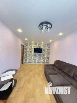 2-к квартира, вторичка, 53м2, 1/5 этаж