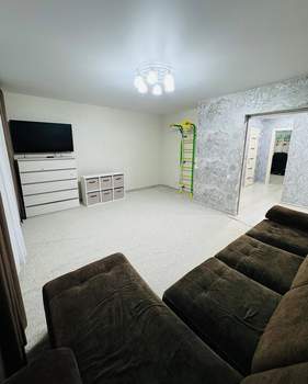 2-к квартира, вторичка, 62м2, 1/7 этаж