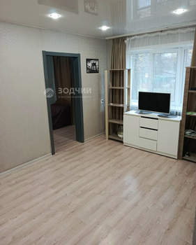 2-к квартира, вторичка, 42м2, 1/4 этаж