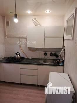2-к квартира, вторичка, 42м2, 1/4 этаж