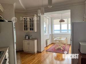 3-к квартира, вторичка, 107м2, 5/5 этаж