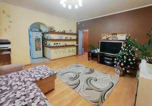 3-к квартира, вторичка, 74м2, 4/5 этаж