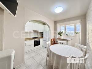 2-к квартира, вторичка, 63м2, 10/10 этаж