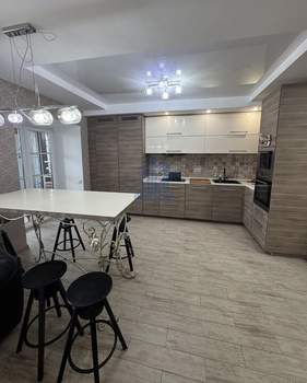 4-к квартира, вторичка, 127м2, 9/10 этаж