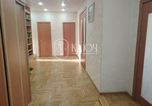 3-к квартира, вторичка, 82м2, 4/4 этаж