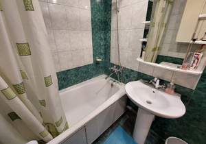 2-к квартира, вторичка, 79м2, 4/15 этаж