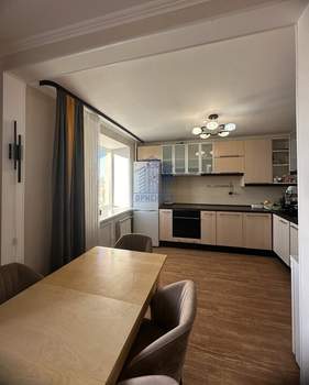3-к квартира, вторичка, 109м2, 10/12 этаж
