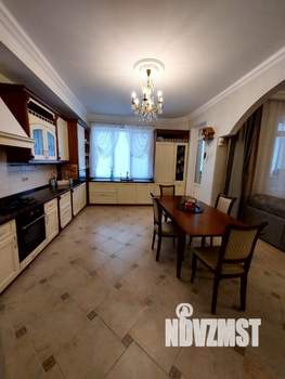 3-к квартира, вторичка, 130м2, 1/8 этаж