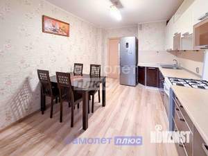 2-к квартира, вторичка, 68м2, 1/10 этаж