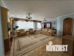 3-к квартира, вторичка, 140м2, 3/4 этаж