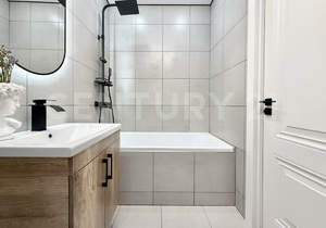 2-к квартира, вторичка, 47м2, 1/25 этаж