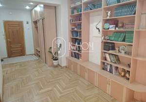 3-к квартира, вторичка, 82м2, 4/4 этаж
