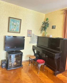 3-к квартира, вторичка, 58м2, 2/5 этаж