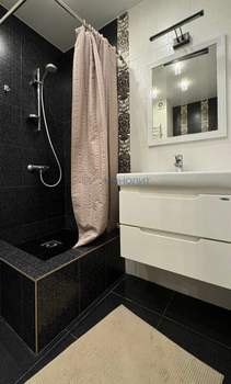 2-к квартира, вторичка, 69м2, 1/10 этаж