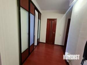 2-к квартира, вторичка, 61м2, 8/9 этаж