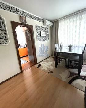 3-к квартира, вторичка, 68м2, 1/9 этаж