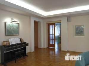 4-к квартира, вторичка, 243м2, 1/5 этаж