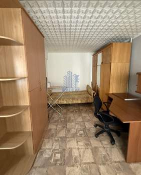 2-к квартира, вторичка, 45м2, 1/4 этаж