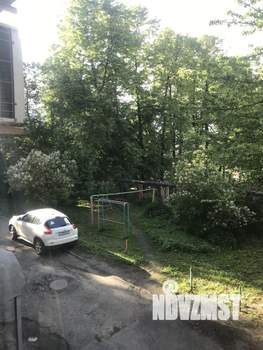 2-к квартира, вторичка, 43м2, 1/4 этаж