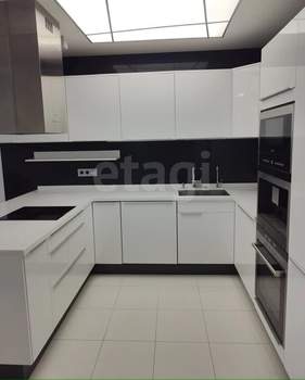 3-к квартира, вторичка, 93м2, 5/5 этаж