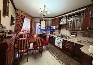 3-к квартира, вторичка, 108м2, 4/5 этаж