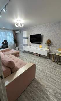 2-к квартира, вторичка, 68м2, 9/9 этаж