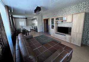 3-к квартира, вторичка, 101м2, 4/5 этаж