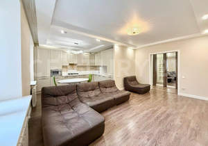 3-к квартира, вторичка, 90м2, 3/9 этаж