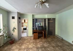 2-к квартира, вторичка, 45м2, 1/4 этаж