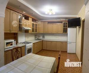 4-к квартира, вторичка, 125м2, 2/9 этаж