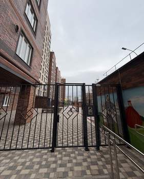 3-к квартира, вторичка, 107м2, 8/10 этаж