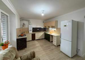 2-к квартира, вторичка, 83м2, 3/5 этаж